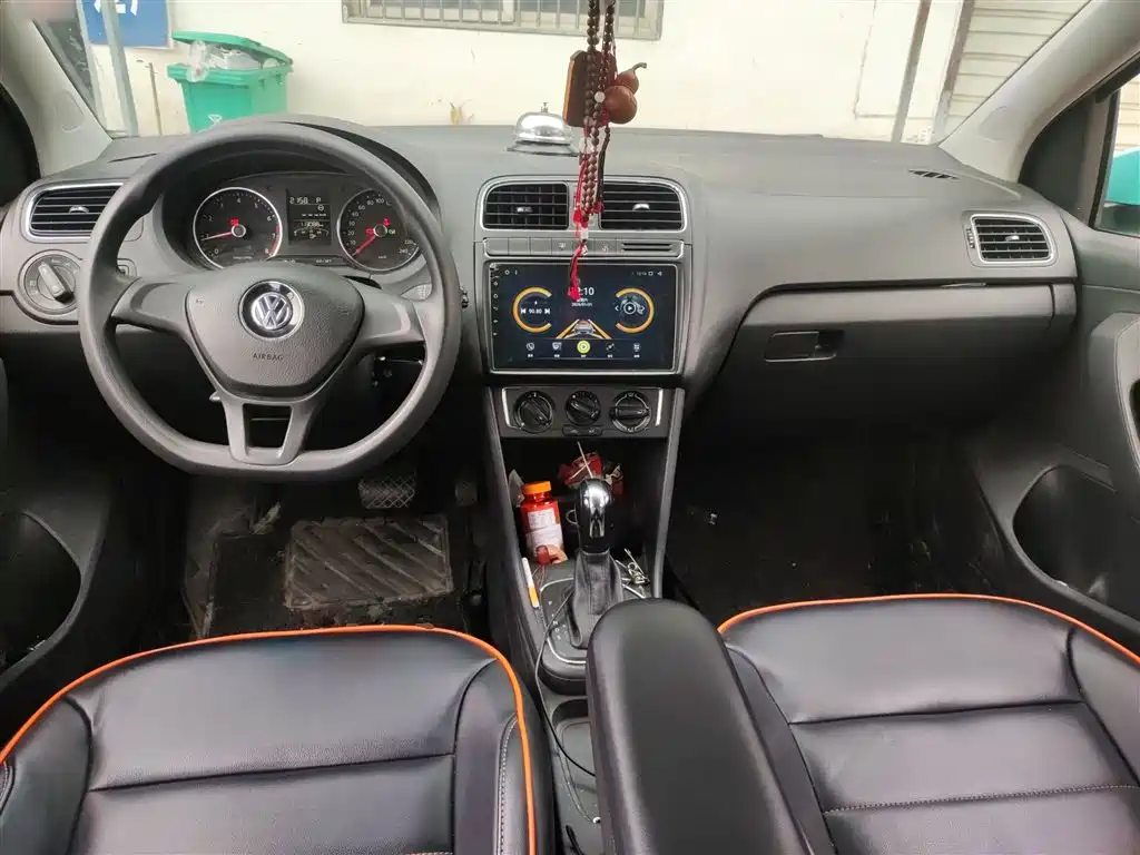 Volkswagen Polo 2014 1.4L Automatic Comfort Edition фото 6