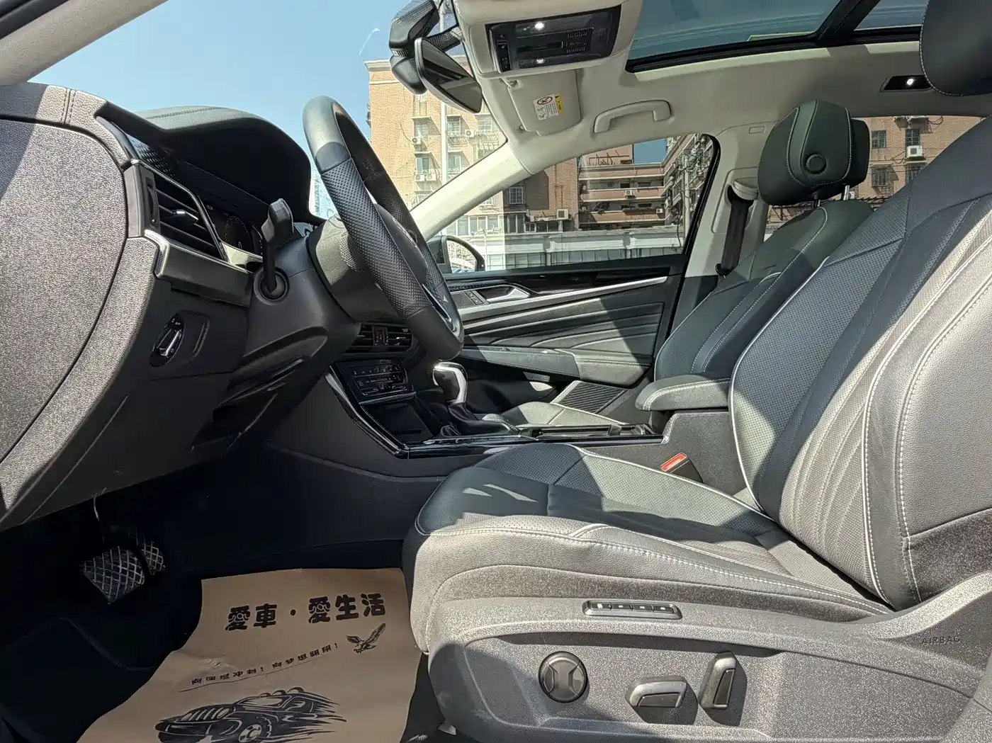 Volkswagen Passat 2024 380TSI Starlight Luxury Edition фото 7