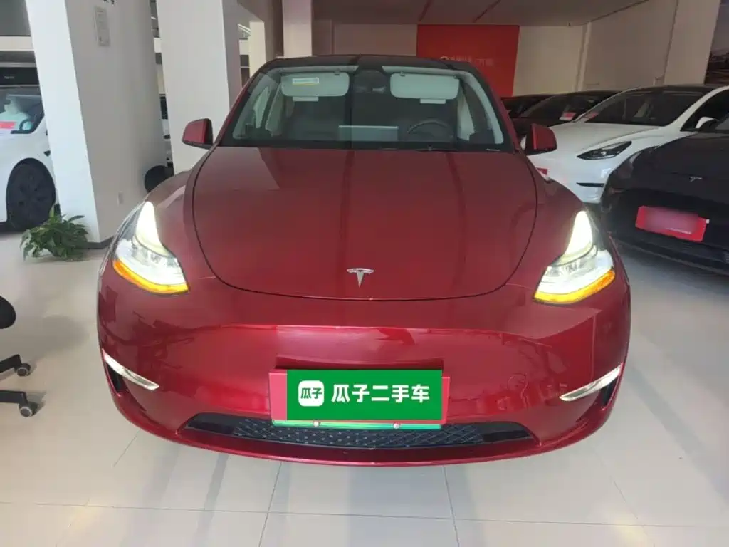 Photo 3 - Tesla Model Y