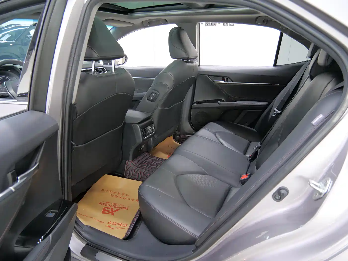 Toyota Camry 2021 2.5G Luxury Edition фото 9