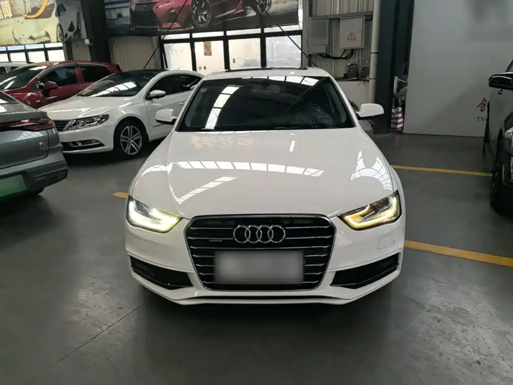 Фото 3 - Audi A4L