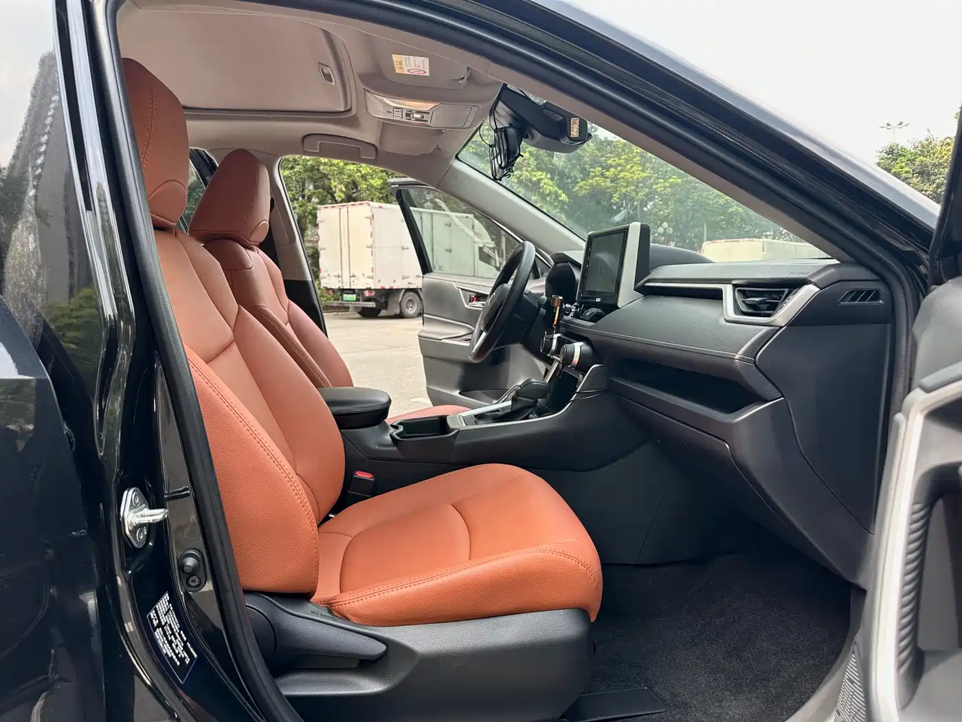 Toyota RAV4 Rongfang 2020 2.0L CVT 2WD Trend Edition фото 8