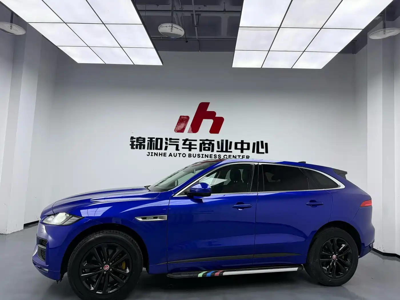 Jaguar F-PACE 2018 2018 2.0T 4WD R-Sport Edition