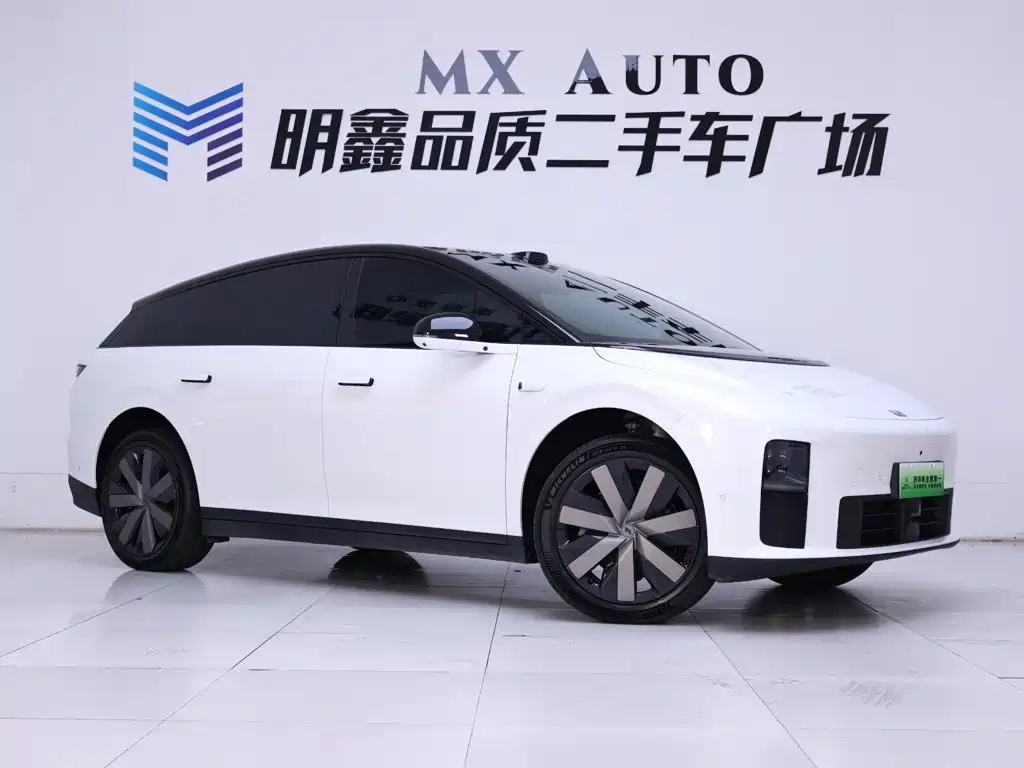 Li Auto i6 2025 2025 4WD Base Model