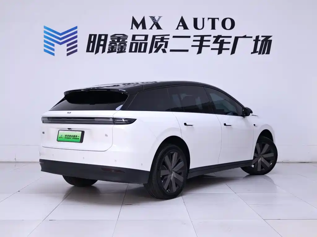 Li Auto i6 2025 2025 4WD Base Model