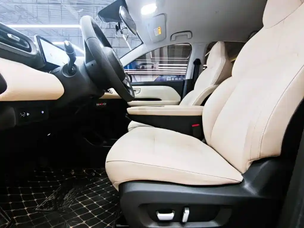 Photo 10 - Wuling Motors Wuling Binguo PLUS