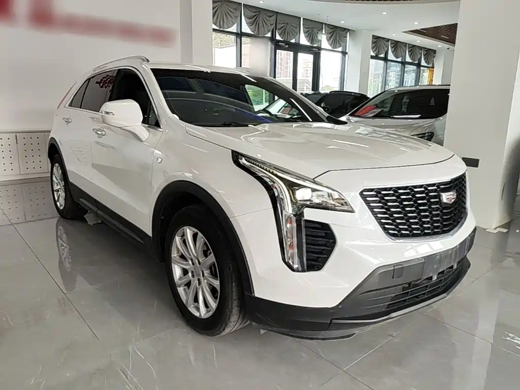 Cadillac XT4 2023 2022 28T FWD Style