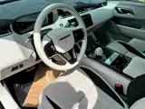 Фото 9 - Land Rover Range Rover Velar