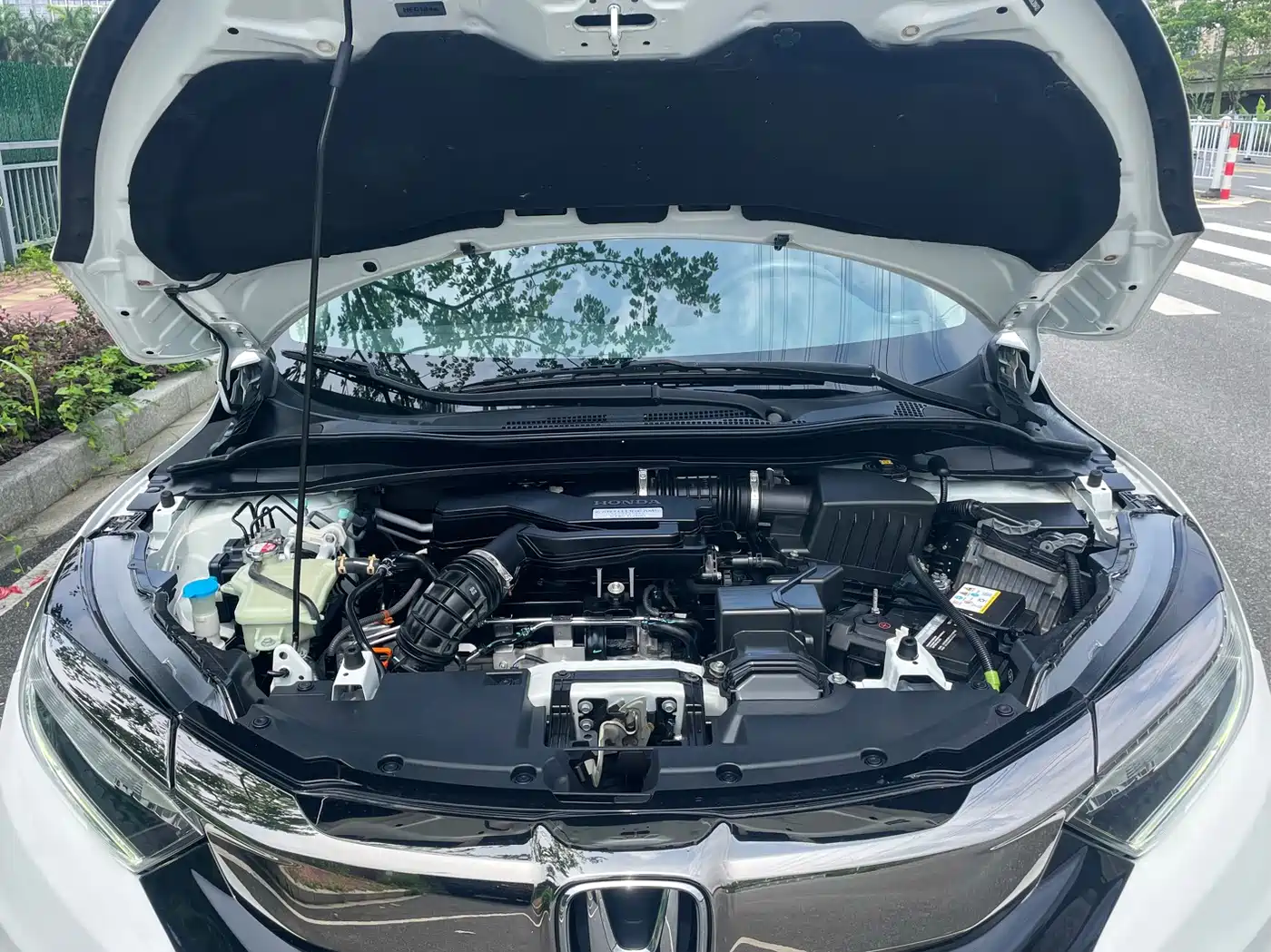 Фото 26 - Honda Vezel