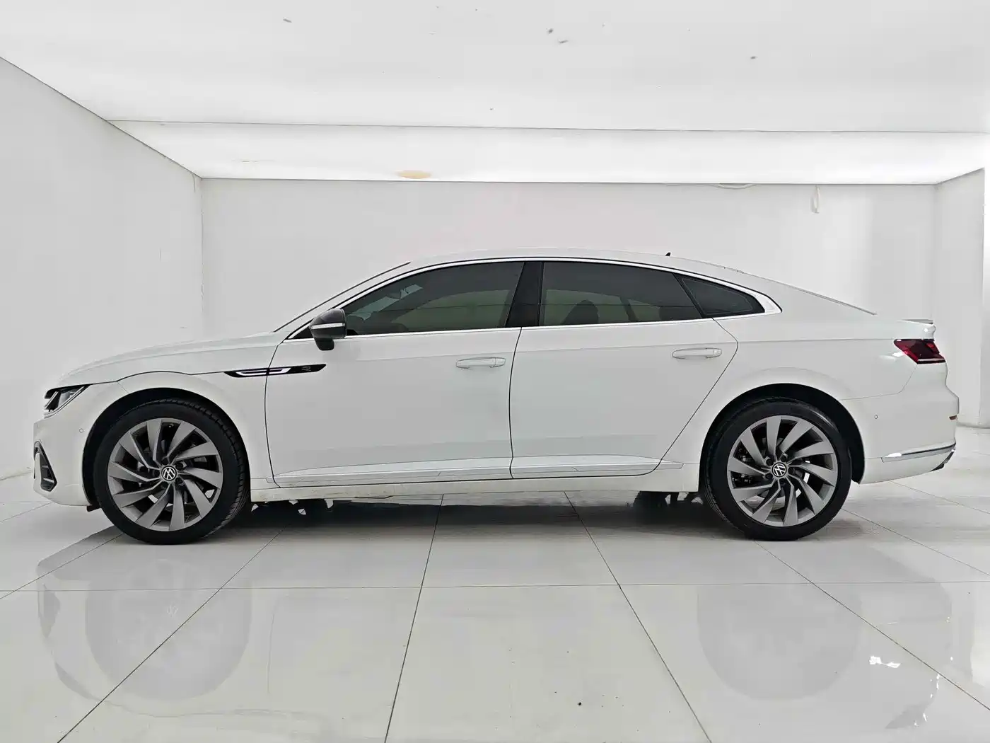 Volkswagen FAW-Volkswagen CC 2025 2025 380TSI Eye-catching Shared Edition