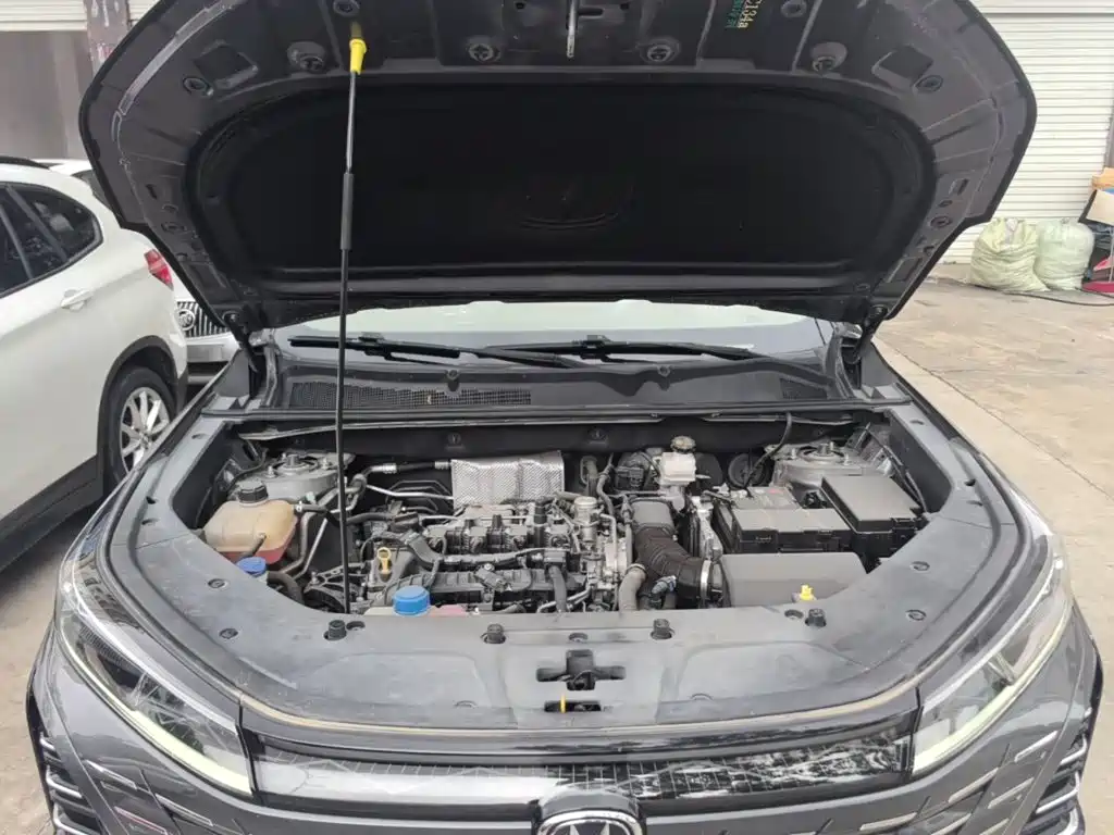 Фото 20 - Changan CS75 PLUS