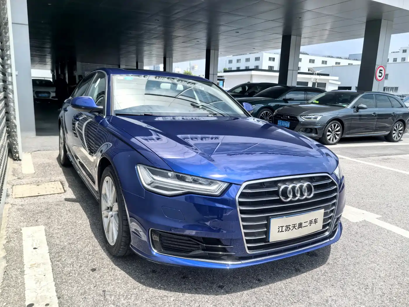 Фото 3 - Audi A6L