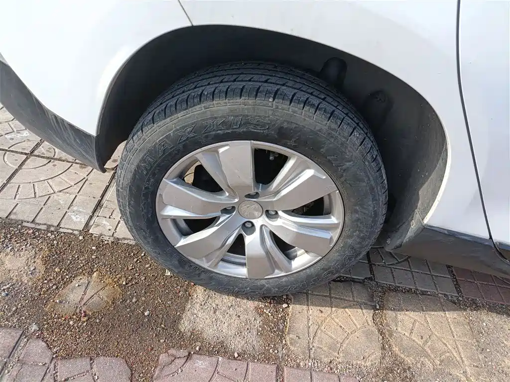 Peugeot 2008 2014 1.6L Automatic Fashion Edition фото 19