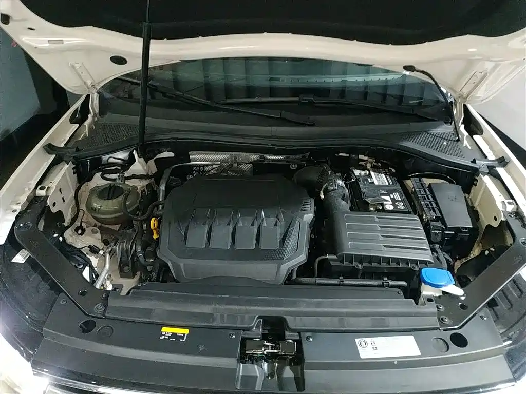 Volkswagen Tiguan L 2022 330TSI Auto 2WD R-Line Premium Edition фото 20