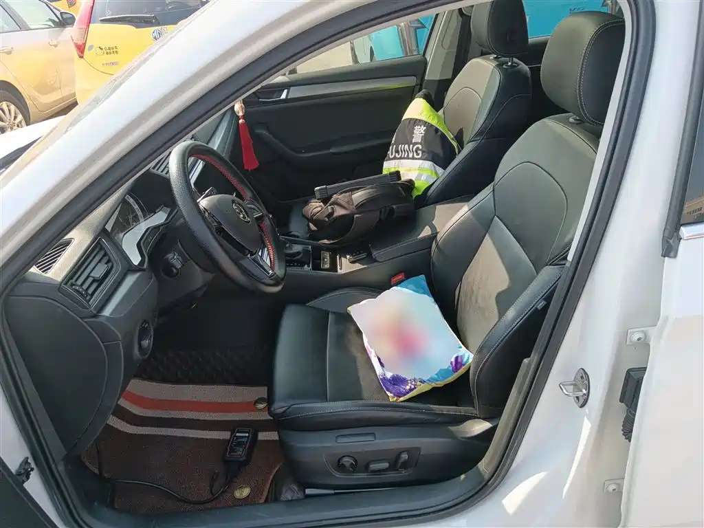 Škoda Superb 2018 TSI330 DSG Comfort Version China VI фото 7