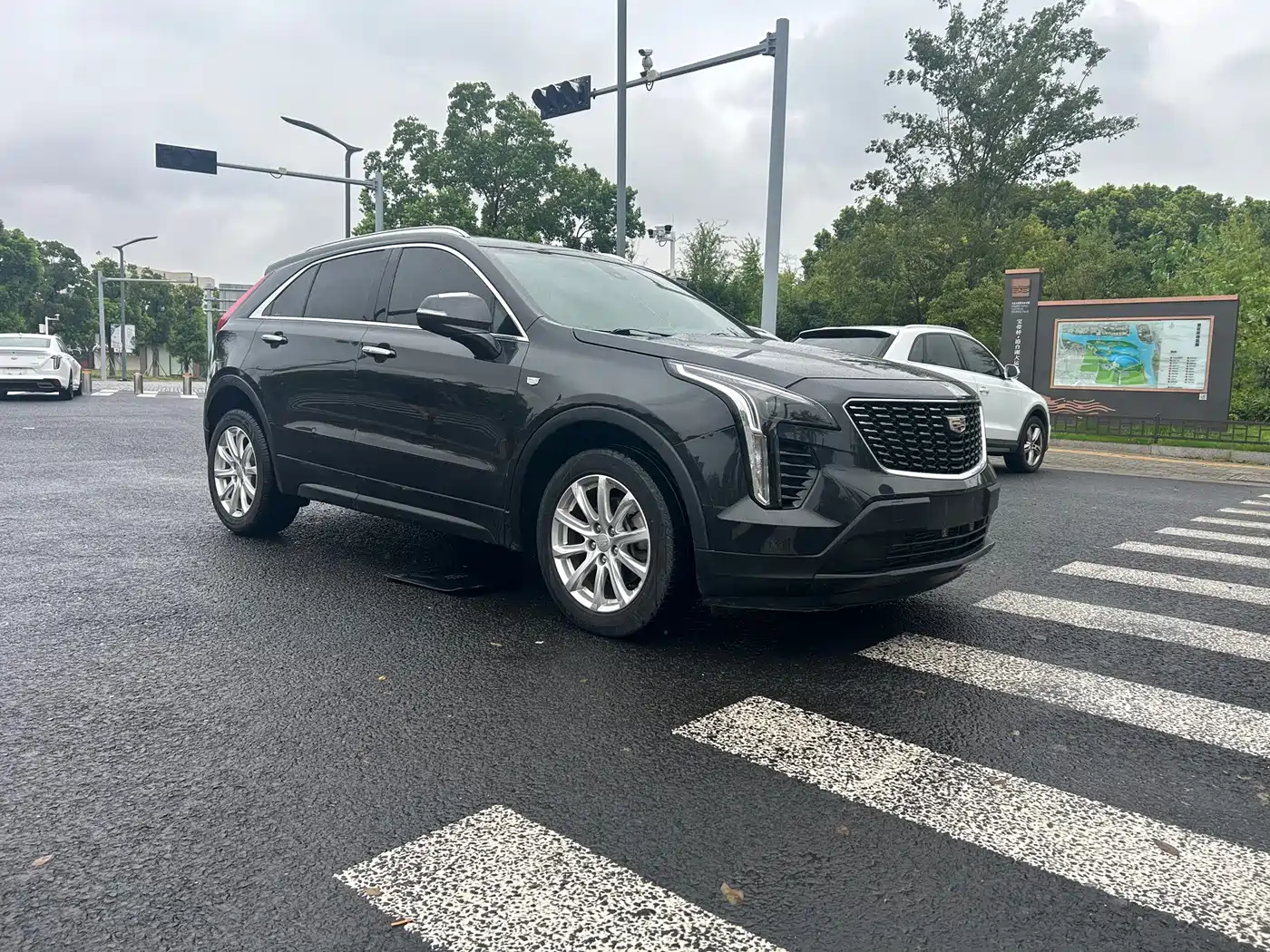Cadillac XT4 2019 2018 Model 28T 2WD Technology