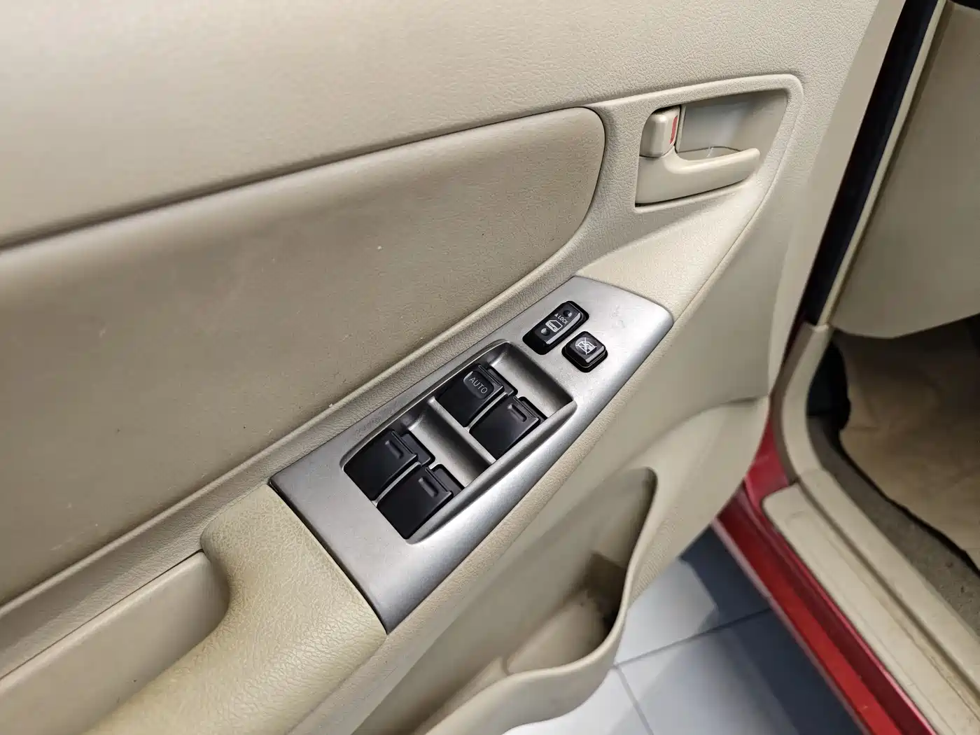 Toyota Corolla 2013 1.6L Automatic Excellence Edition фото 9