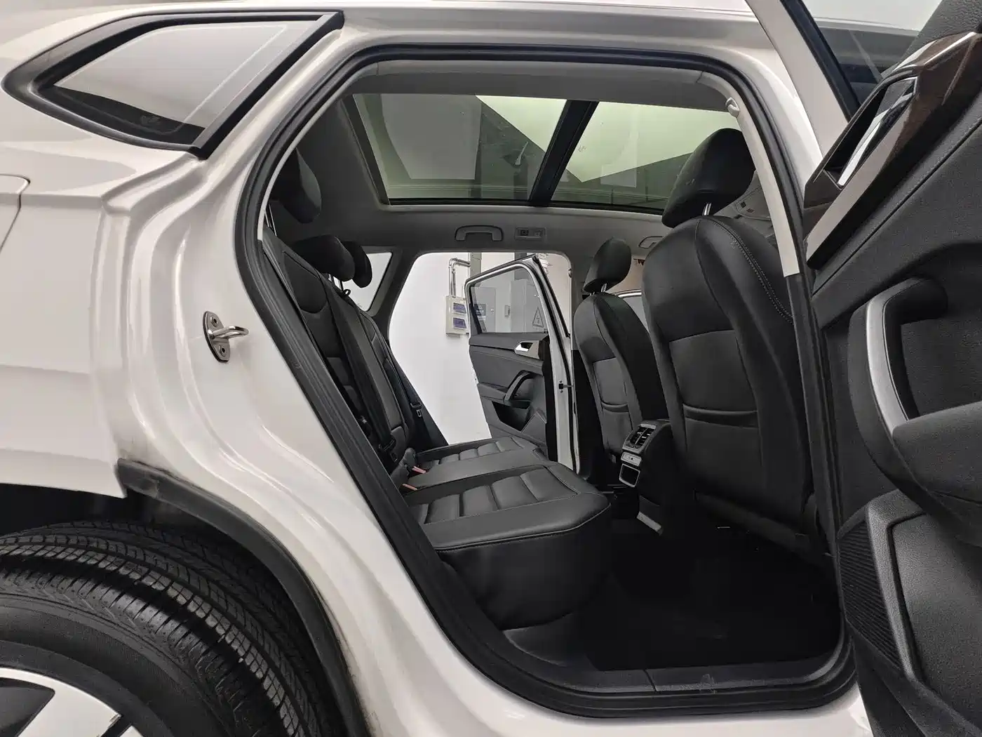 Volkswagen Tharu 2022 280TSI 2WD Comfort фото 10