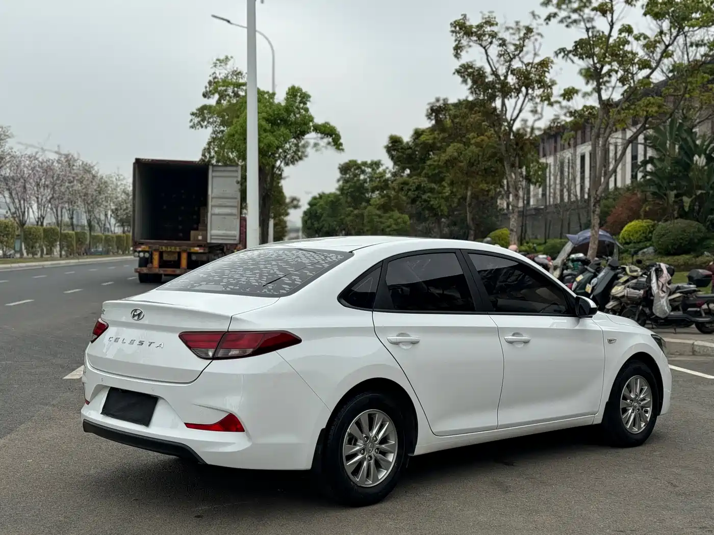 HYUNDAI YUEDONG
