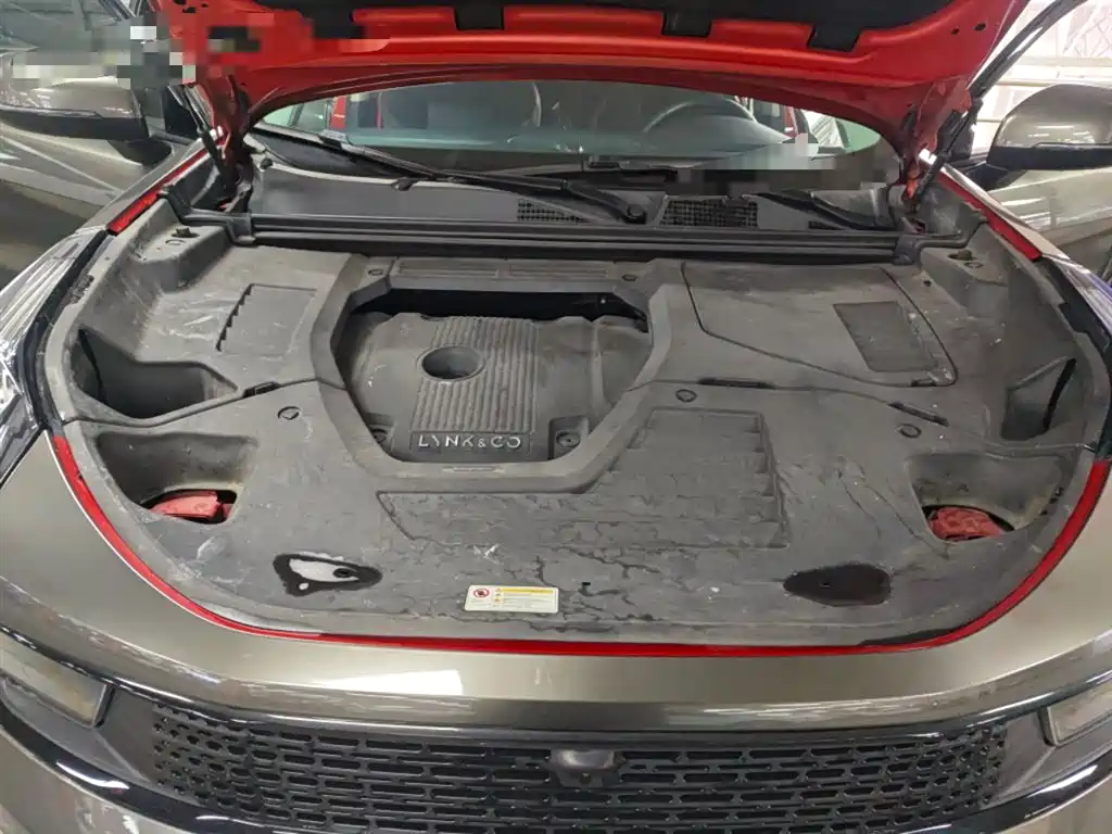 Lynk & Co 01 2017 2.0T AWD Pro фото 11