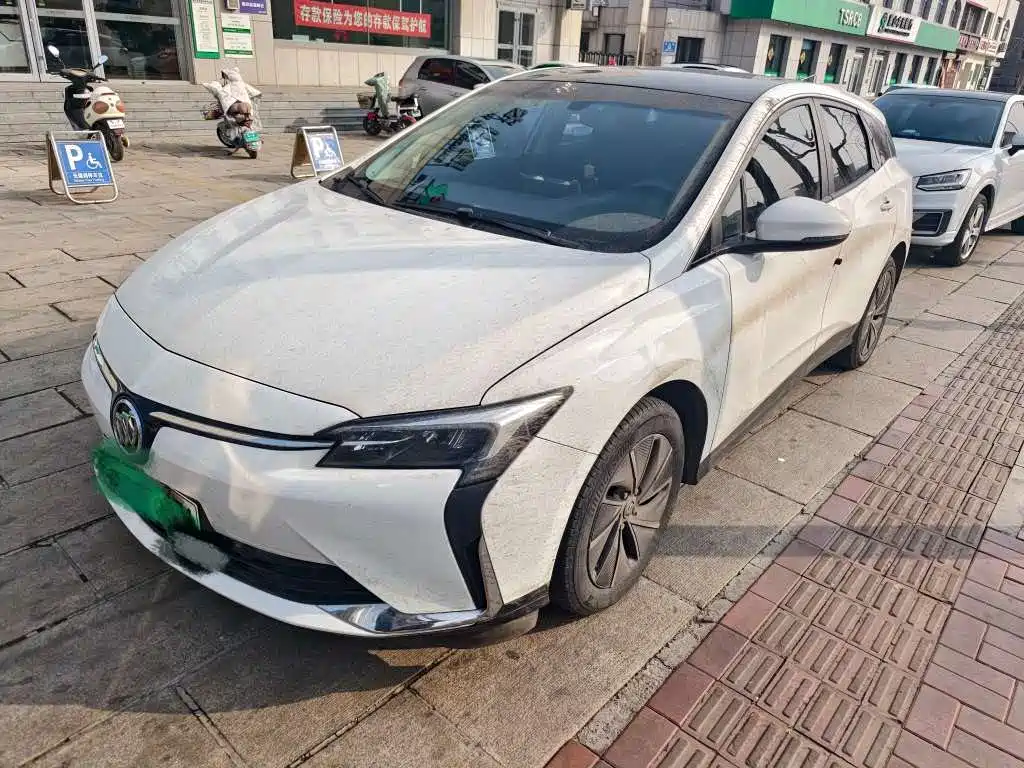 BUICK SLIGHTLY BLUE 6