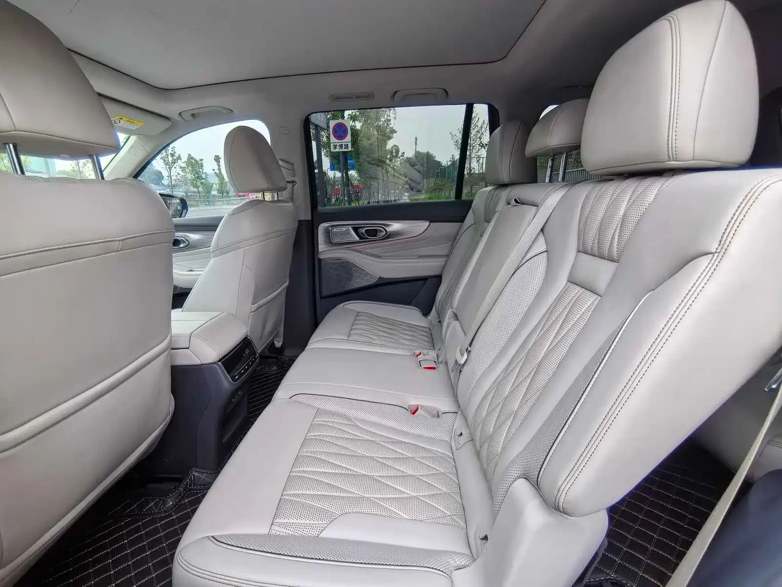 Photo 11 - GAC Trumpchi GS8