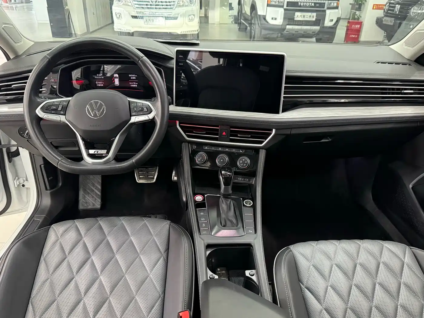Volkswagen Sagitar 2023 300TSI DSG Surpassing Edition фото 10