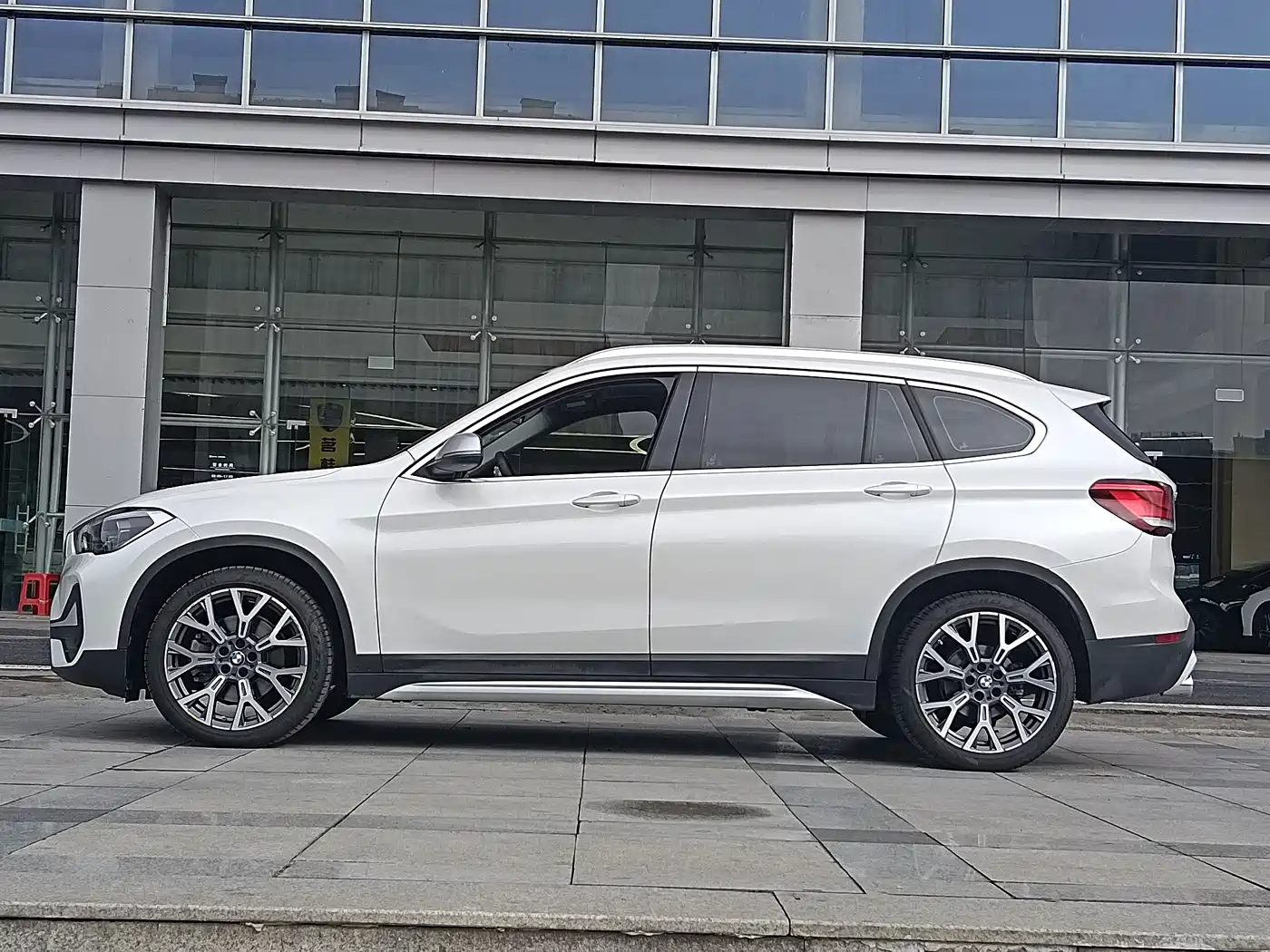 BMW X1 2021 Facelift xDrive25Li Premium фото 5