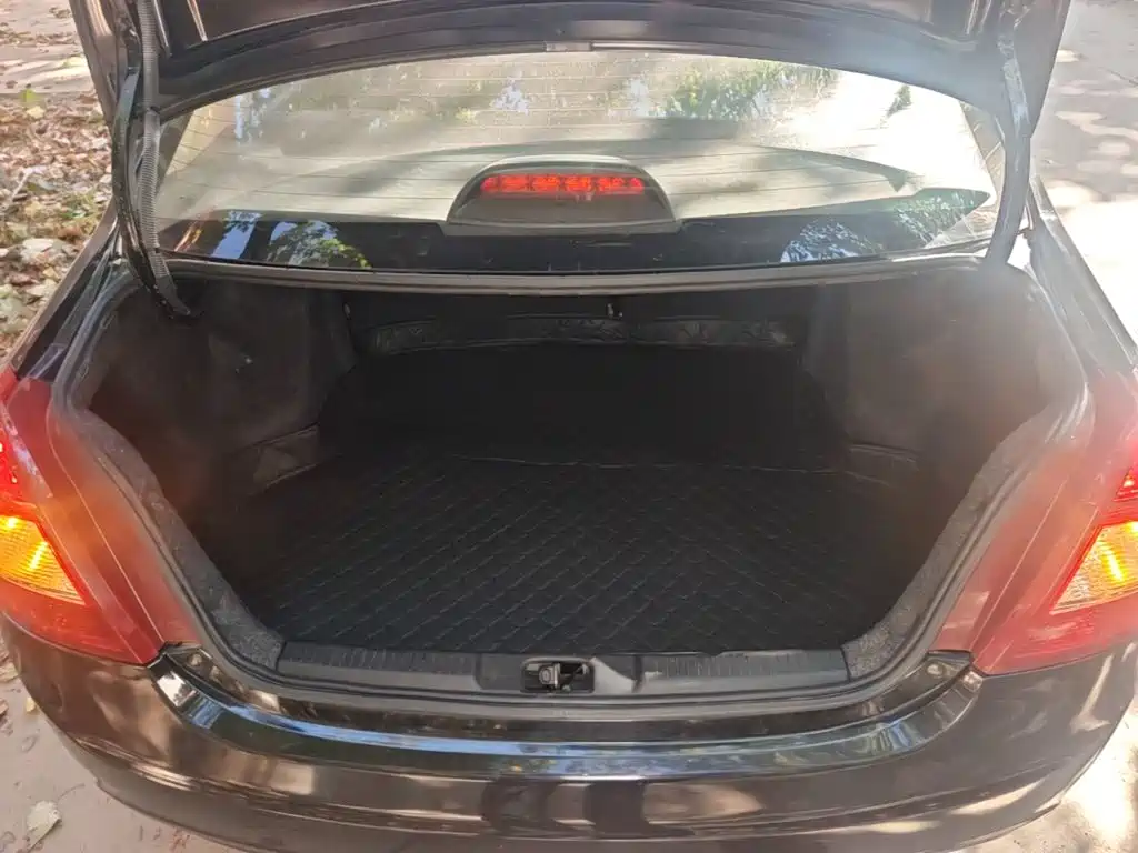 Geely King Kong 2015 2015 Sedan 1.5L Manual Super Joy