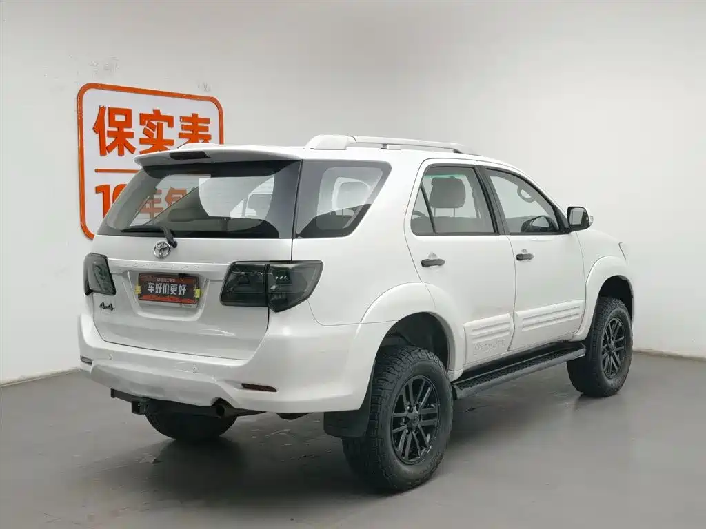 TOYOTA FORTUNER