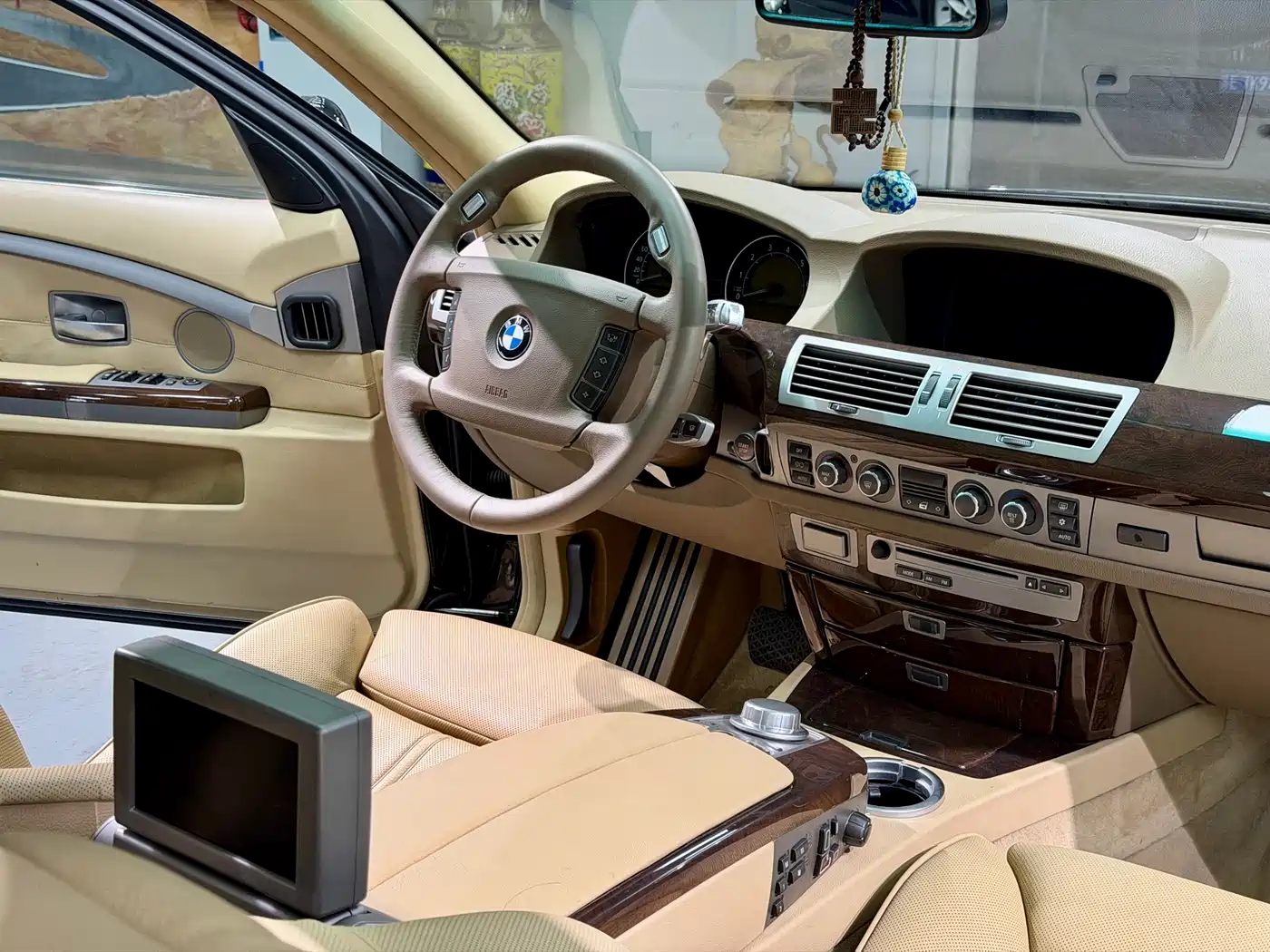 BMW 7 Series 2005 Model 750Li фото 14