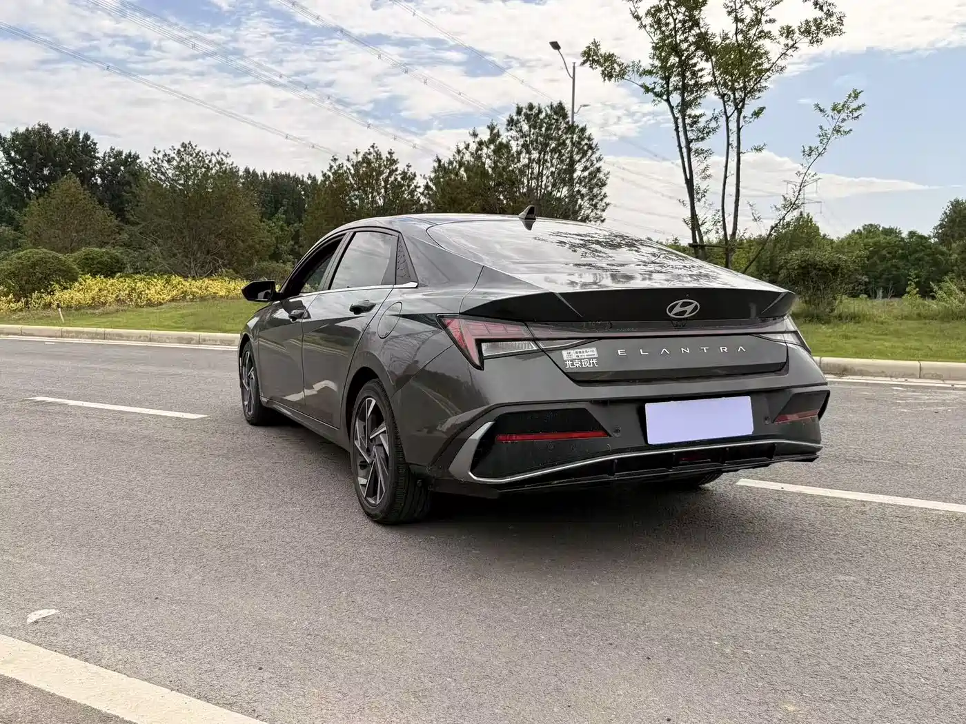 Hyundai Elantra 2023 Model 1.5L CVT LUX Premium Edition фото 10