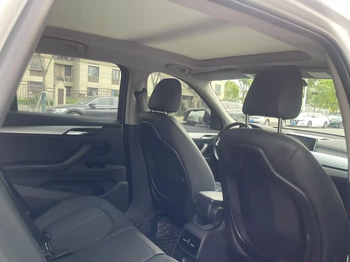 BMW X1 2018 sDrive18Li Premium Model фото 5