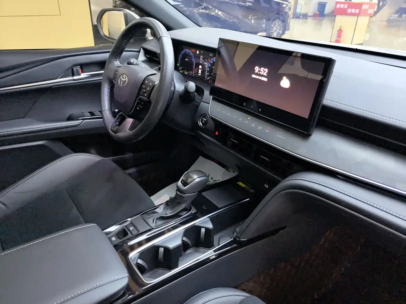 Toyota Camry 2024 Model Dual Hybrid 2.0HS Sport Edition фото 10