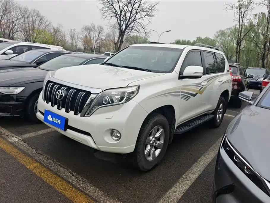 TOYOTA PRADO