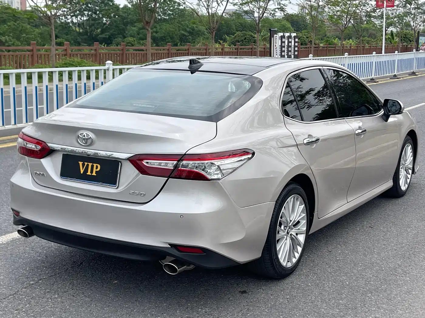 Toyota Camry 2018 2.5Q Flagship Edition фото 6