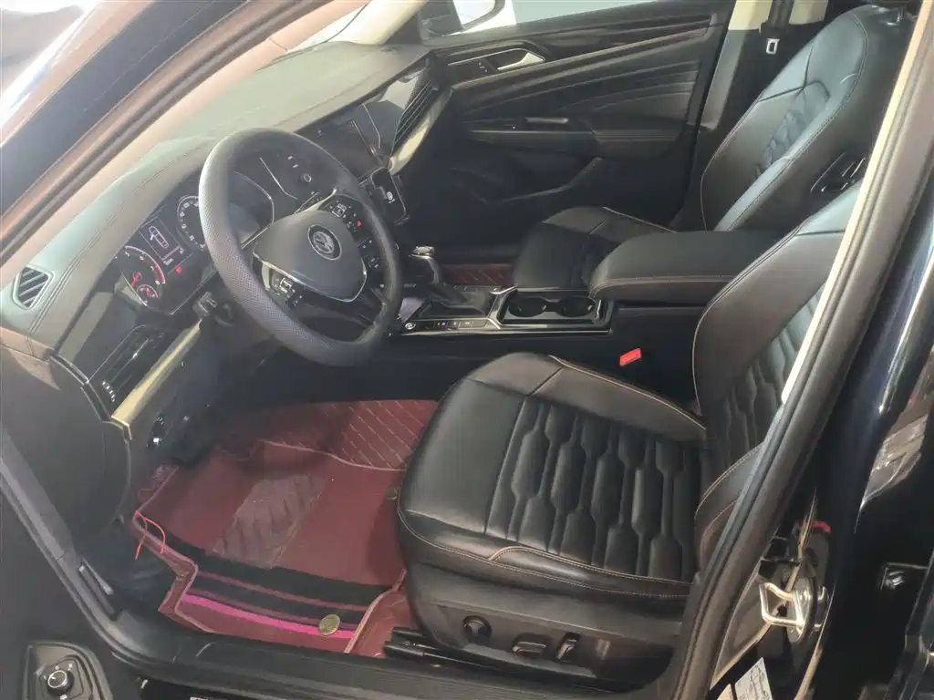 Volkswagen Passat 2019 330TSI Elite Version China VI фото 7
