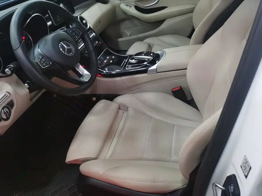 Фото 9 - Mercedes-Benz C-Class