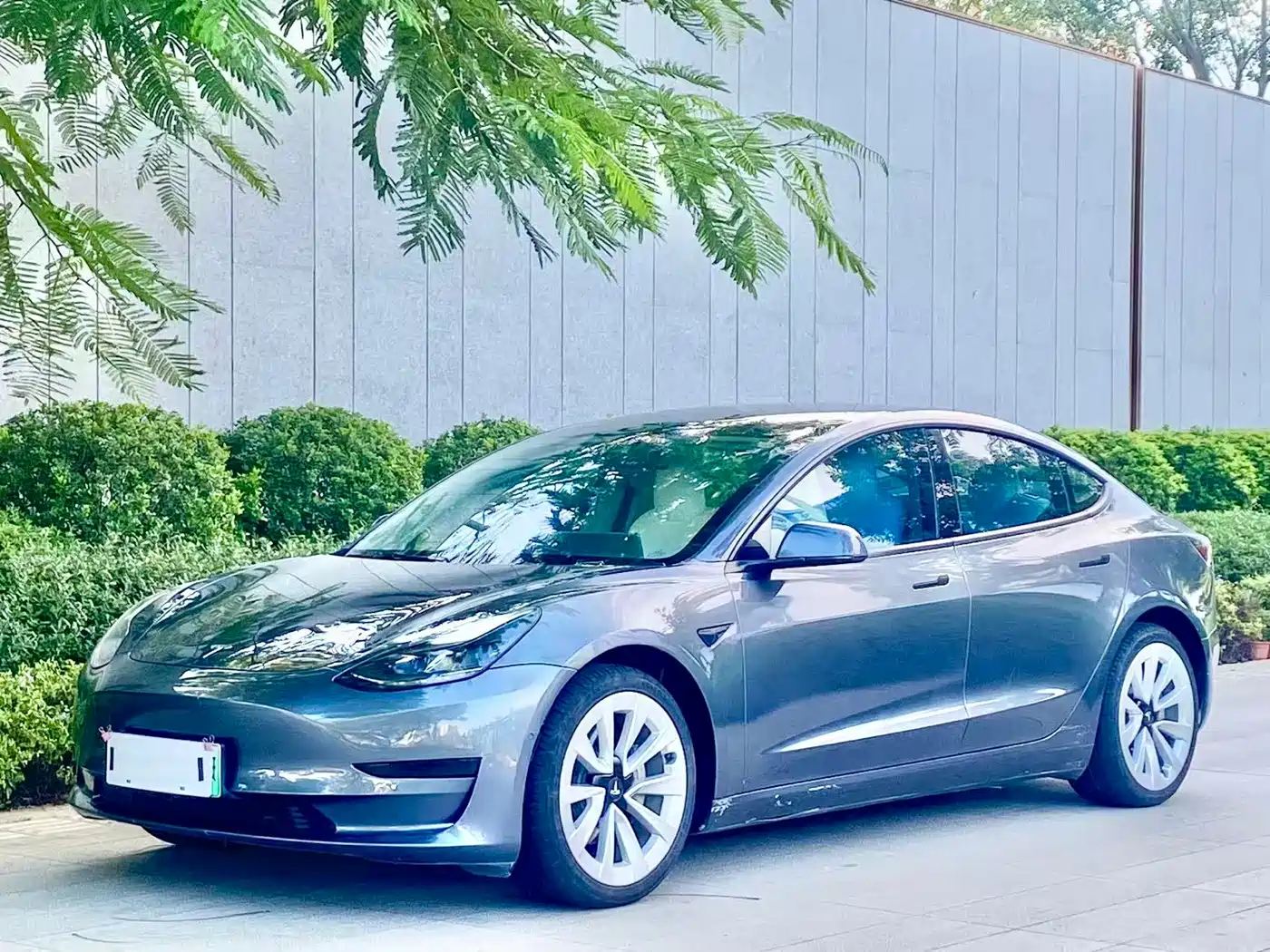 Фото 1 - Tesla Model 3