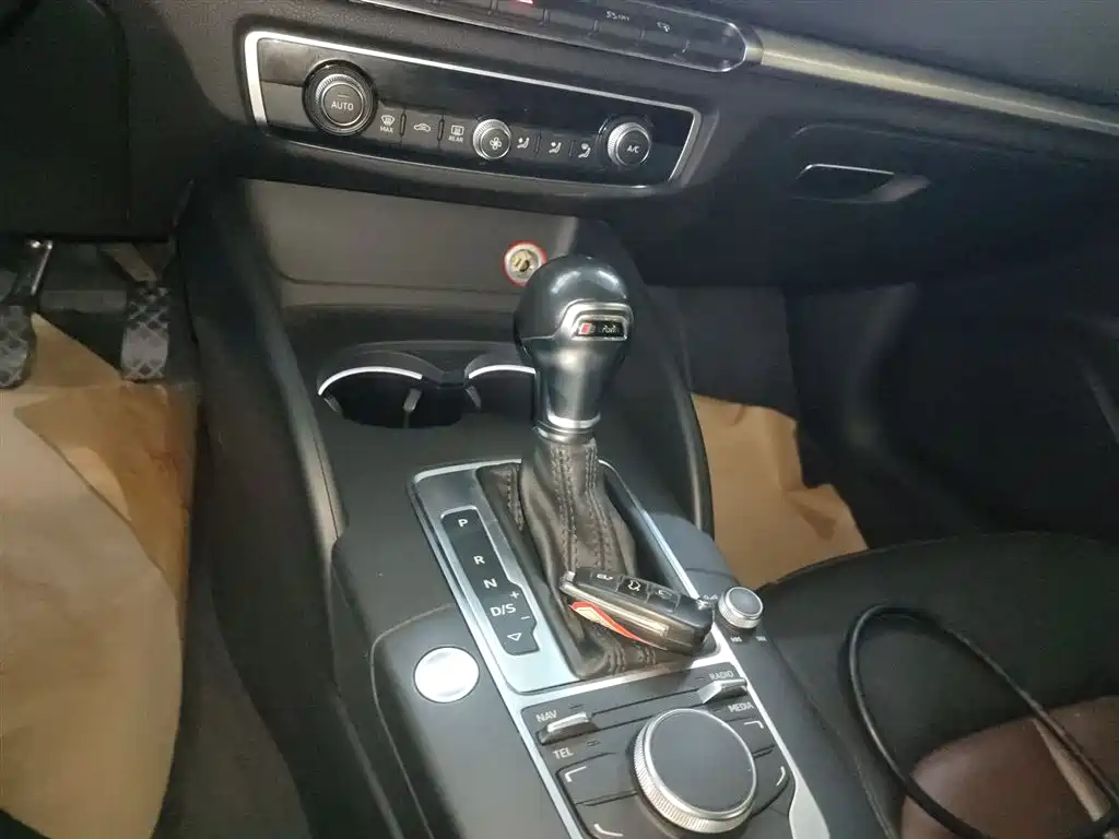 Audi A3 2016 Sportback 40 TFSI Style фото 6