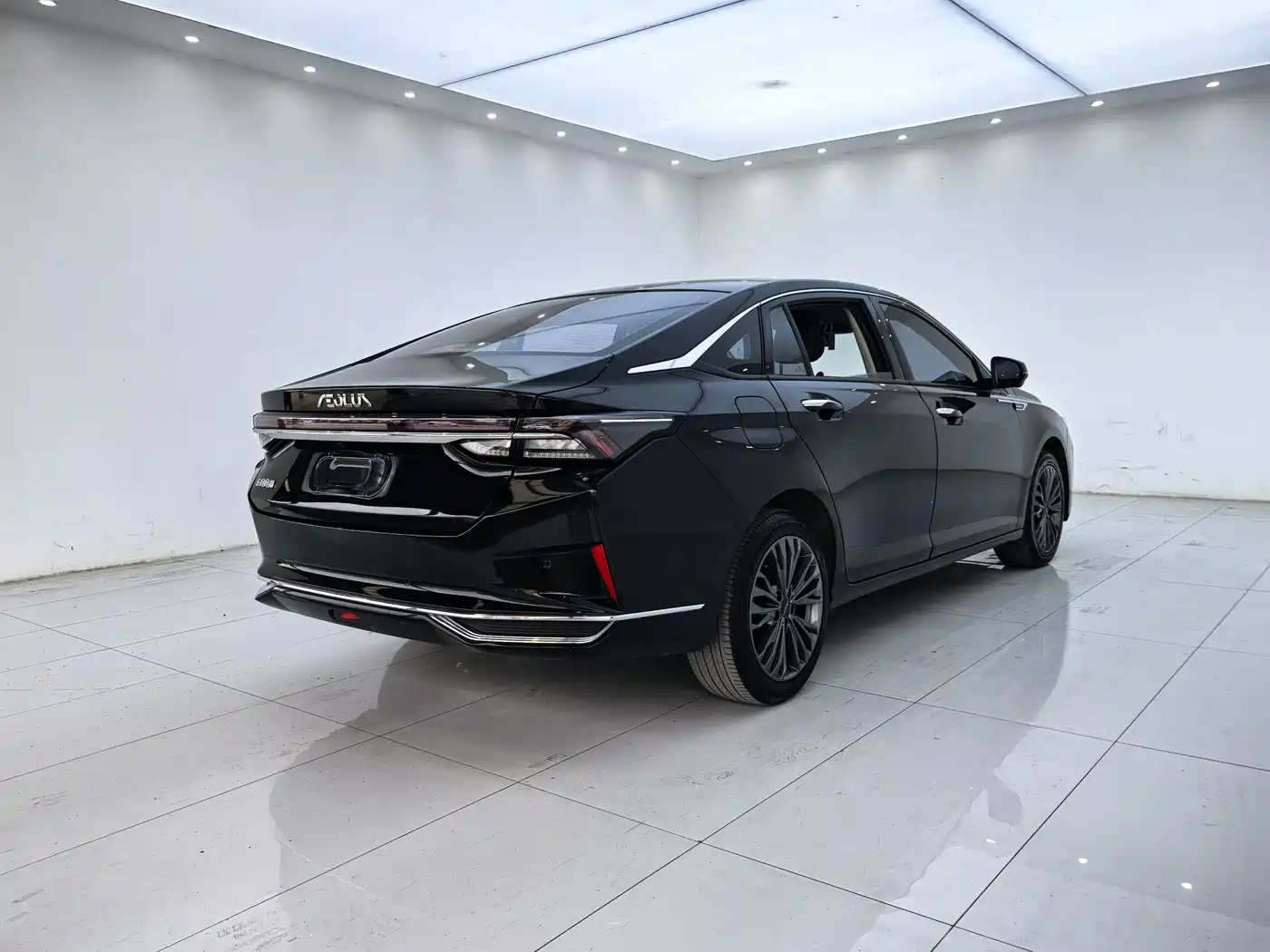 DONGFENG YI HYUN MAX