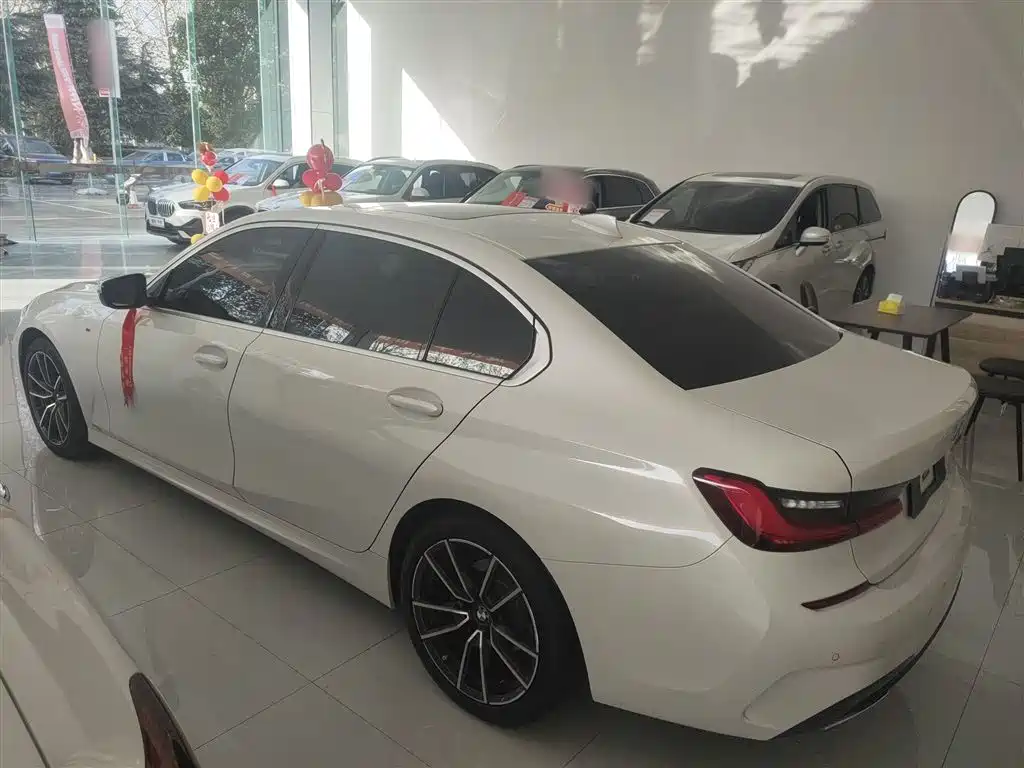 BMW 3-SERIES