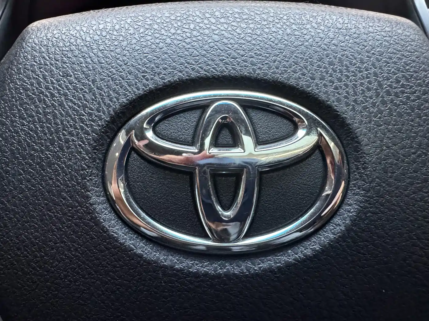 Toyota Camry 2023 2.0GVP Leading Edition фото 28