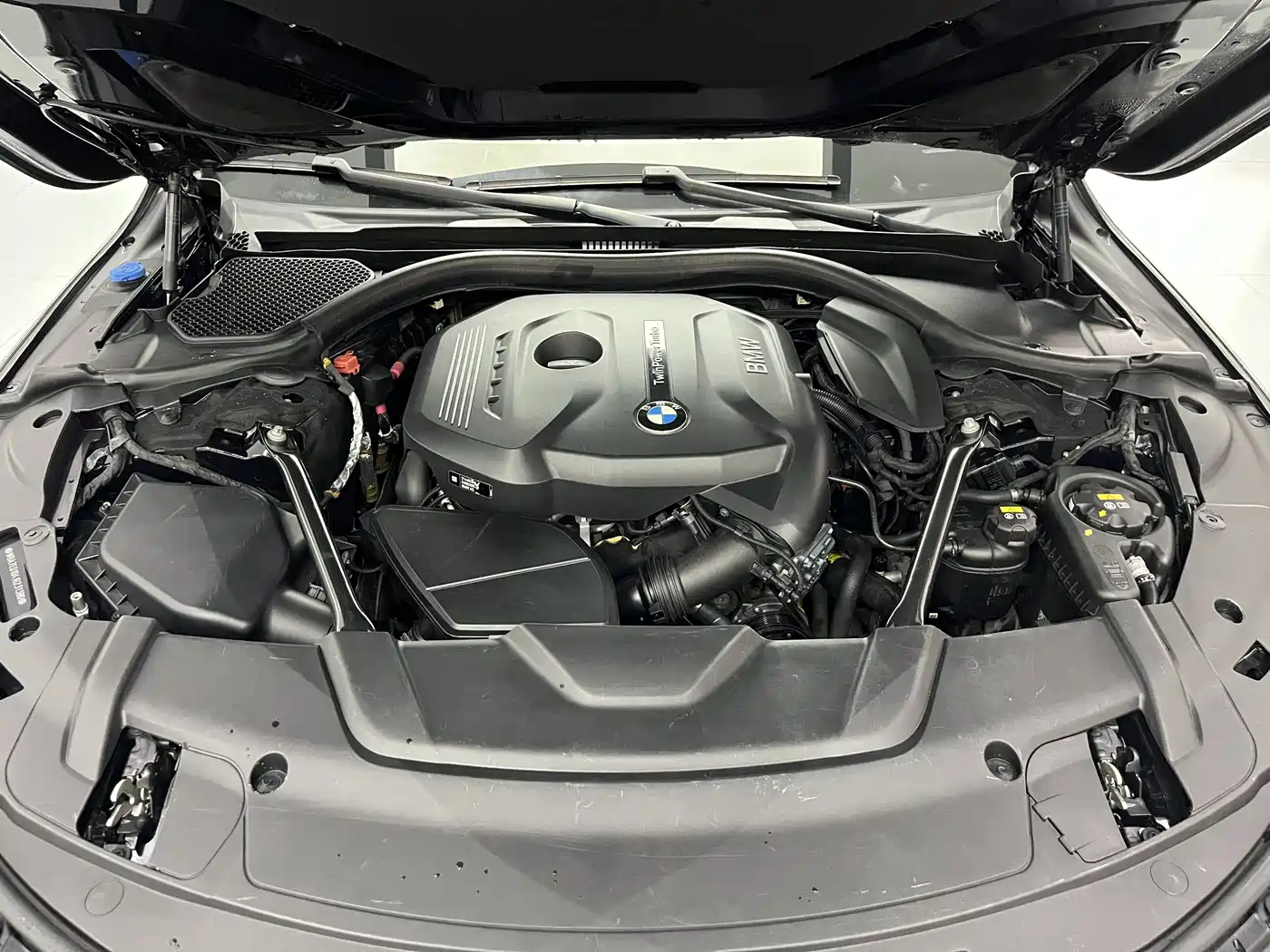 BMW 7 Series 2018 730Li Leading Type M Sport Package фото 16