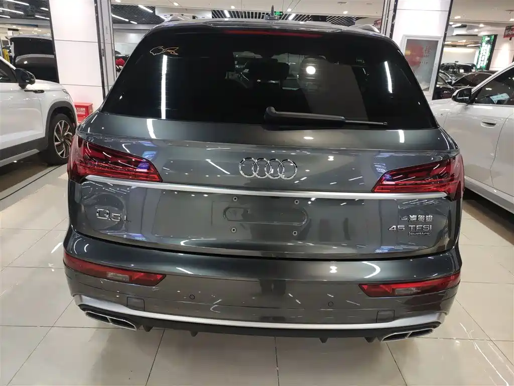Audi Q5L 2022 45T Luxury Dynamic фото 6