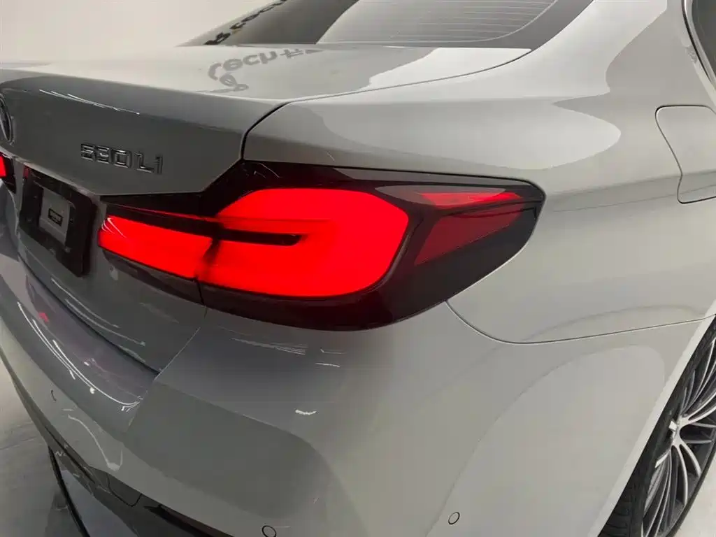 BMW 5 Series 2022 Facelift 530Li Leading M Sport Package фото 10