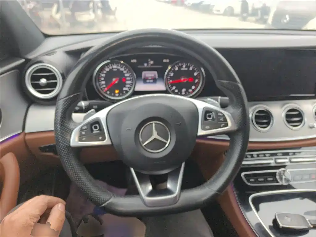 Mercedes-Benz E-Class 2017 E 200 Sport 4MATIC фото 7