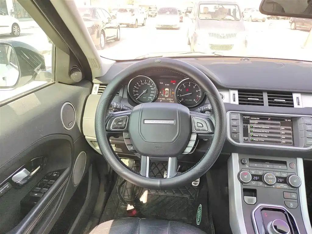Land Rover Range Rover Evoque (Import) 2015 2.0T 5-door Dynamic Edition фото 3