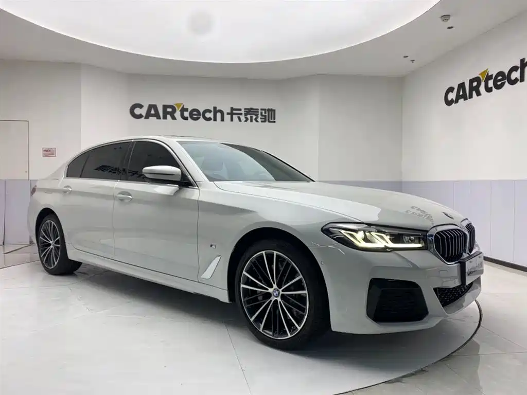 BMW 5 Series 2022 Facelift 530Li Leading M Sport Package фото 2