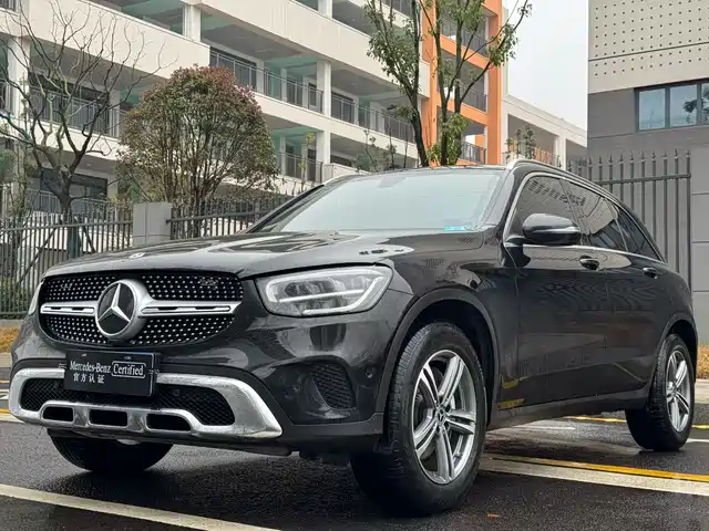MERCEDES-BENZ GLC